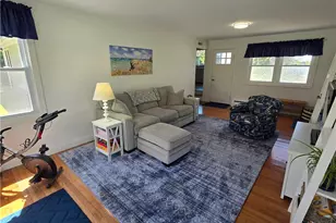 71 Kenyon Ave, South Kingstown, RI 02879 - Photo 8