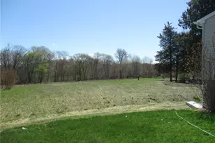1067 Bark St, Swansea, MA 02777 - Photo 6