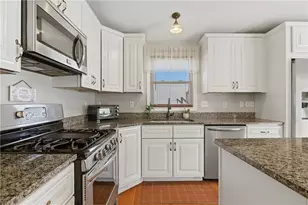 29 Morning Glory Rd, Cumberland, RI 02864 - Photo 6