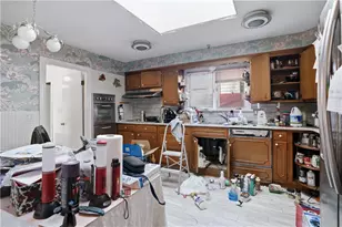 66 Edgehill Rd, Providence, RI 02906 - Photo 2