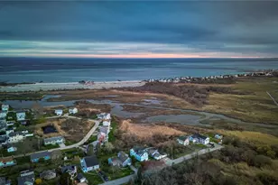 110 Houston Ave, Narragansett, RI 02882 - Photo 2