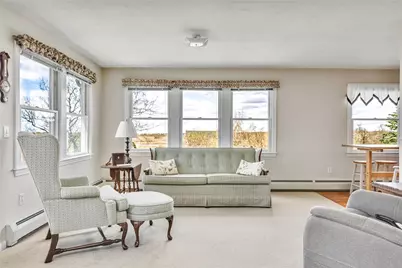 110 Houston Avenue, Narragansett, RI 02882 - Photo 14