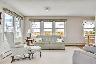 110 Houston Ave, Narragansett, RI 02882 - Photo 14