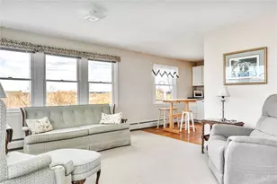 110 Houston Ave, Narragansett, RI 02882 - Photo 12