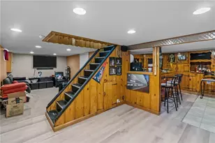 19 Annette Ave, Pawtucket, RI 02861 - Photo 28