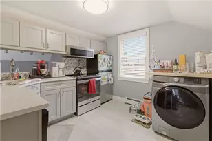 9 Bacheller St, Newport, RI 02840 - Photo 16