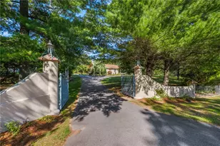 22 Brook View Dr, Scituate, RI 02831 - Photo 2