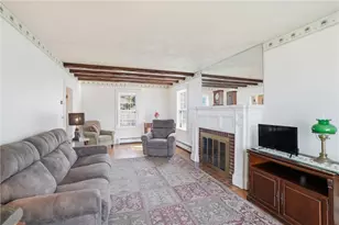 680 Veterans Memorial Pkwy, East Providence, RI 02914 - Photo 6
