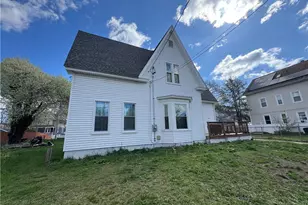 261 Admiral St, Providence, RI 02908 - Photo 2