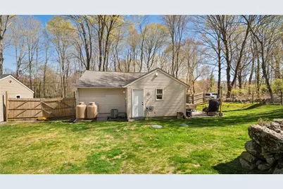 410 Field Hill Road, Scituate, RI 02815 - Photo 28