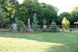 12 Third School St, Bristol, RI 02809 - Photo 16