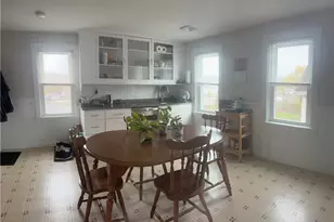 12 Third School St, Bristol, RI 02809 - Photo 4