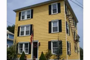 12 Third School St, Bristol, RI 02809 - Photo 2