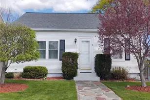 21 Urban Ave, Pawtucket, RI 02860 - Photo 2
