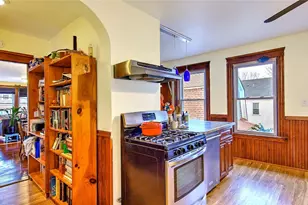 25 Blodgett Ave, Pawtucket, RI 02860 - Photo 14
