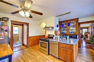 25 Blodgett Ave, Pawtucket, RI 02860 - Photo 12