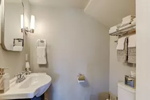 44 Bliss Mine Rd, Middletown, RI 02842 - Photo 12