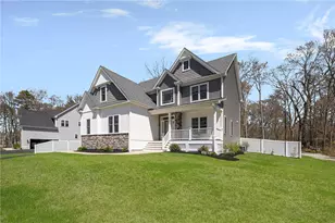 25 Kristin Dr, Cranston, RI 02921 - Photo 2