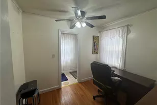 215 Roosevelt St, Providence, RI 02909 - Photo 10
