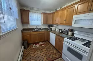 215 Roosevelt St, Providence, RI 02909 - Photo 6