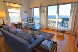 35 Chastellux Ave, Newport, RI 02840 - Photo 4