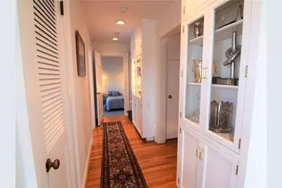 35 Chastellux Avenue #J, Newport, RI 02840 - Photo 12