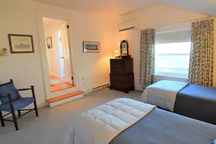 35 Chastellux Ave, Newport, RI 02840 - Photo 12