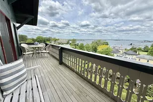35 Chastellux Ave, Newport, RI 02840 - Photo 6
