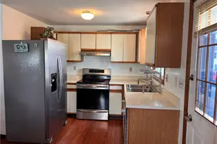 50 Bolton Ave, Providence, RI 02908 - Photo 10