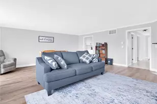40 Waterview Dr, Smithfield, RI 02917 - Photo 18