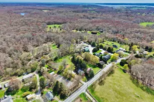 433 E Rd, Tiverton, RI 02878 - Photo 4