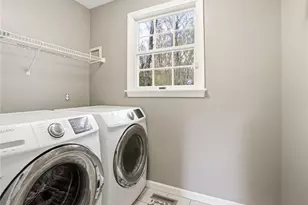 355 Larchwood Dr, Warwick, RI 02886 - Photo 26