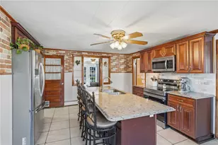 25 Pine Swamp Rd, Cumberland, RI 02864 - Photo 4