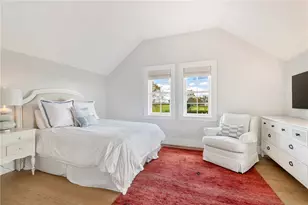 424 3rd Beach Rd, Middletown, RI 02842 - Photo 36
