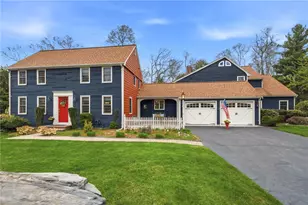 230 Briarbrook Dr, North Kingstown, RI 02852 - Photo 2