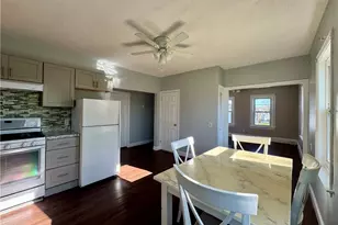 142 Carter Ave, Pawtucket, RI 02861 - Photo 14