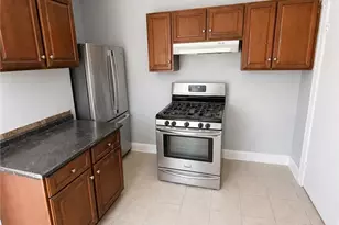 284 Massachusetts Ave, Providence, RI 02905 - Photo 12