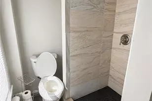 85 Pleasant St, Warwick, RI 02886 - Photo 8
