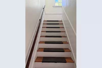 85 Governor Street, Providence, RI 02906 - Photo 10