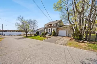 25 King Philip Ave, Barrington, RI 02806 - Photo 2