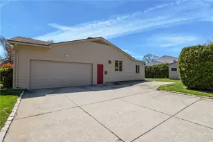 66 W River Pkwy, North Providence, RI 02904 - Photo 6
