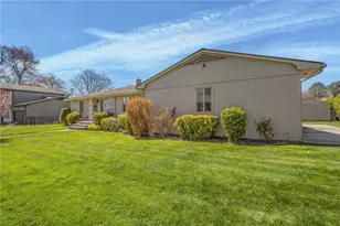 66 W River Pkwy, North Providence, RI 02904 - Photo 36