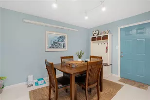15 Curtis St, Cranston, RI 02920 - Photo 10