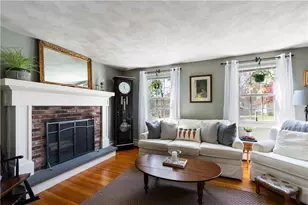 43 Academy Ave, Bristol, RI 02809 - Photo 8