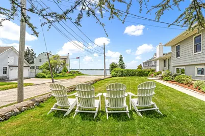 25 Appian Way, Barrington, RI 02806 - Photo 2
