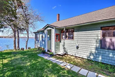 35 Hanson Road, Barrington, RI 02806 - Photo 2