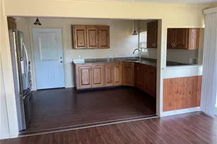 6 Pilgrim Ave, Coventry, RI 02816 - Photo 4