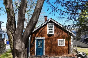24 Harrison St, Bristol, RI 02809 - Photo 10