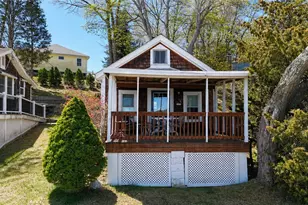 24 Harrison St, Bristol, RI 02809 - Photo 2