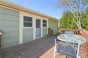 145 Glenwood Dr, North Kingstown, RI 02852 - Photo 32